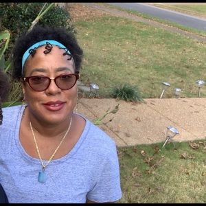 Meet your Posher, Jacquelyne